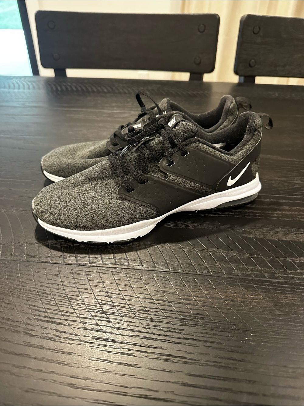 Nike Women’s Grey & Black Athletic Sneakers Size 9